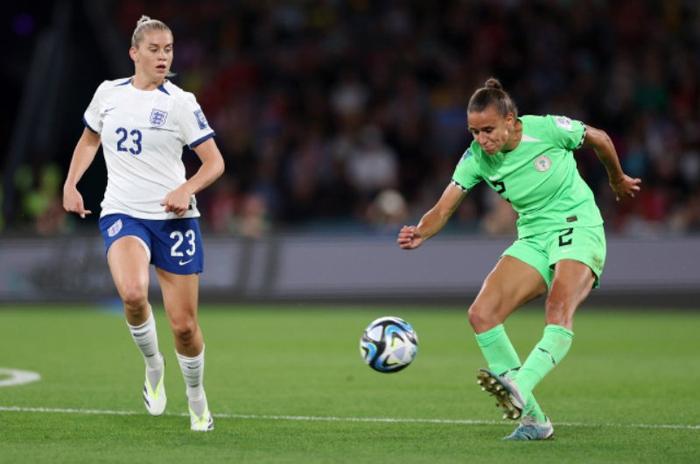 爱尔兰女足意外淘汰英格兰，惊艳泪洒赛场的简单介绍
