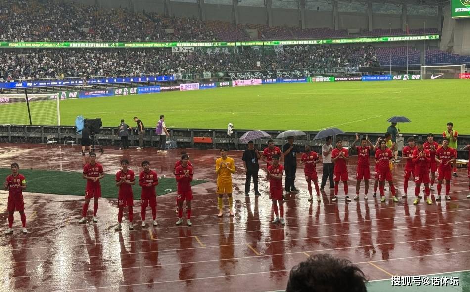 广州队爆发神级表现,中超被彻底压制,破门的简单介绍 广州队爆发神级表现,中超被彻底压制,破门的简单介绍