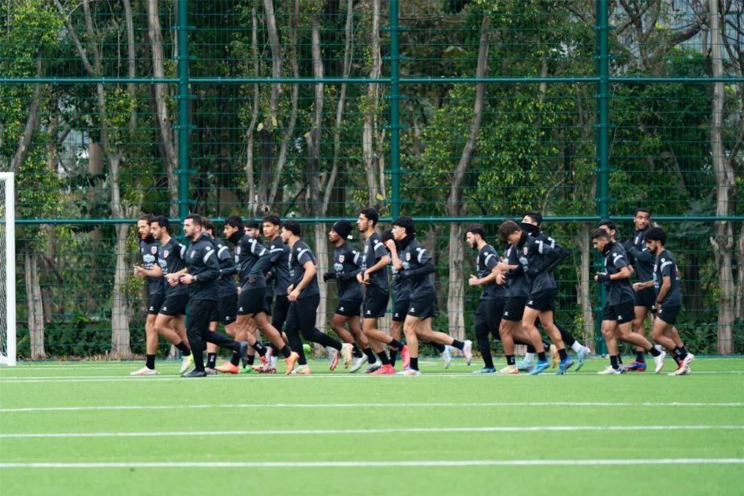 包含法兰克福球队表现不稳定,教练组整顿战术的词条 包含法兰克福球队表现不稳定,教练组整顿战术的词条