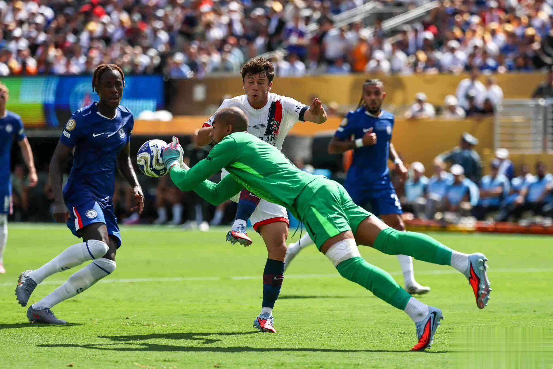 关于切尔西对阵马德里竞技,赛场火药味十足的信息 关于切尔西对阵马德里竞技,赛场火药味十足的信息