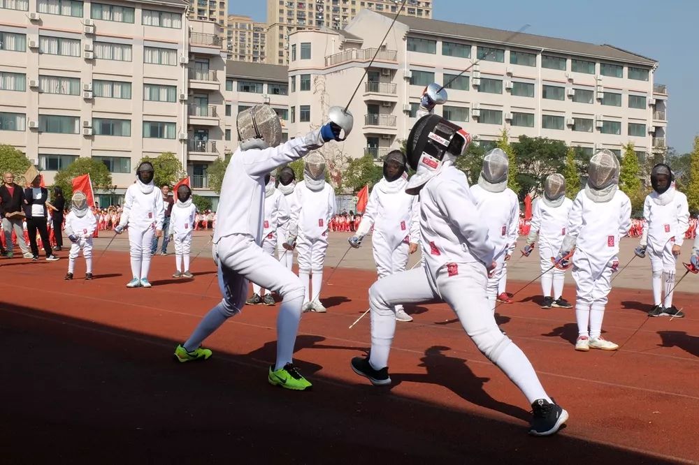 非洲区域赛击剑比拼赛举行，满场欢呼声的简单介绍