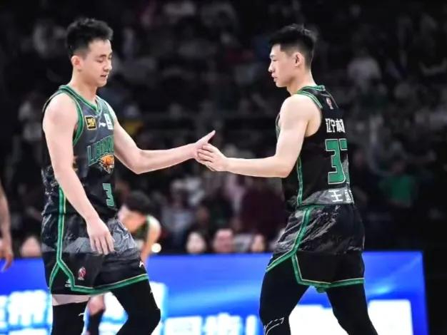 球队主场作战,全员备战热情高涨 球队主场作战,全员备战热情高涨