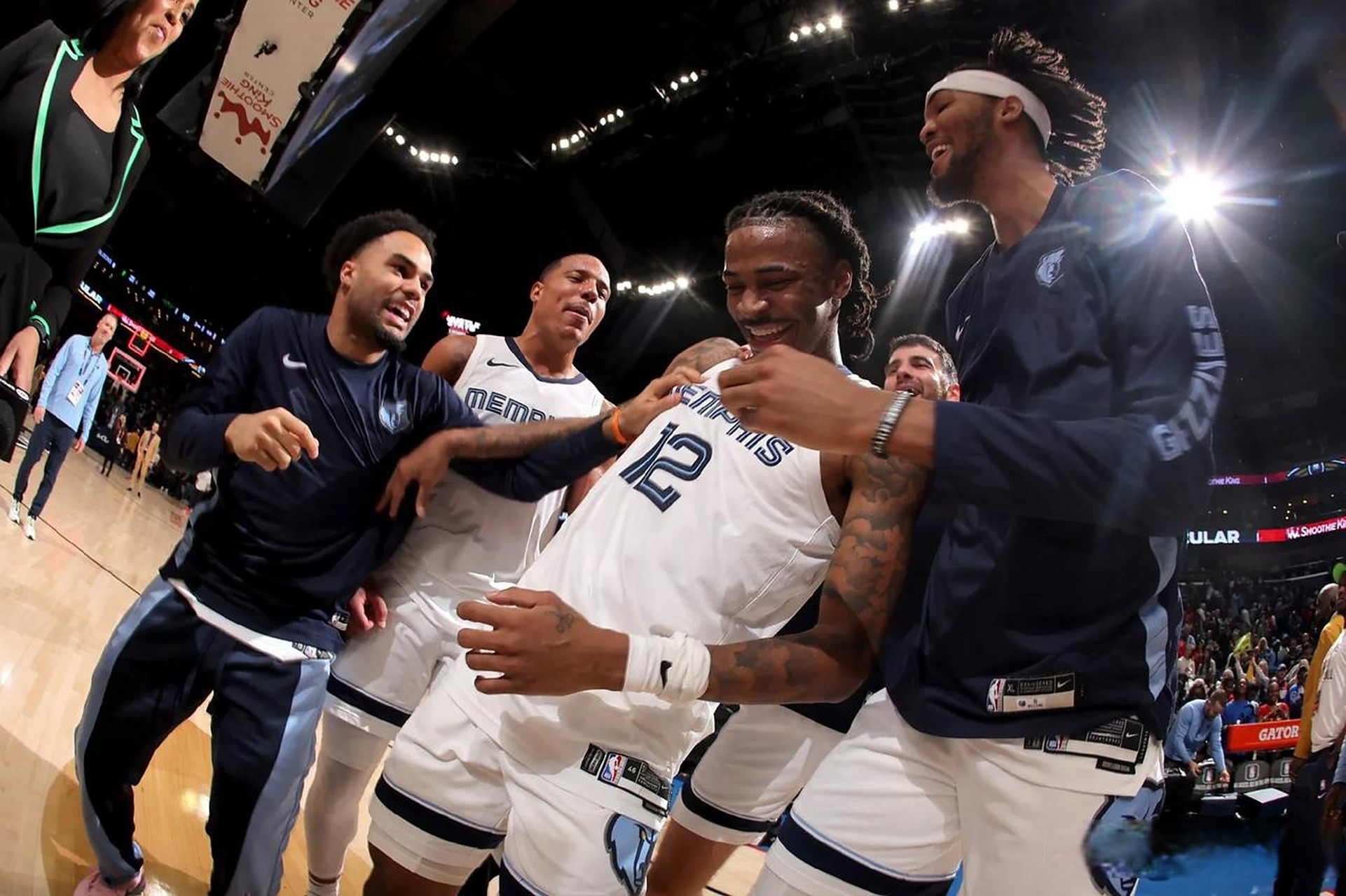 包含激情燃烧:灰熊与鹈鹕的争夺将不分胜负的词条 包含激情燃烧:灰熊与鹈鹕的争夺将不分胜负的词条