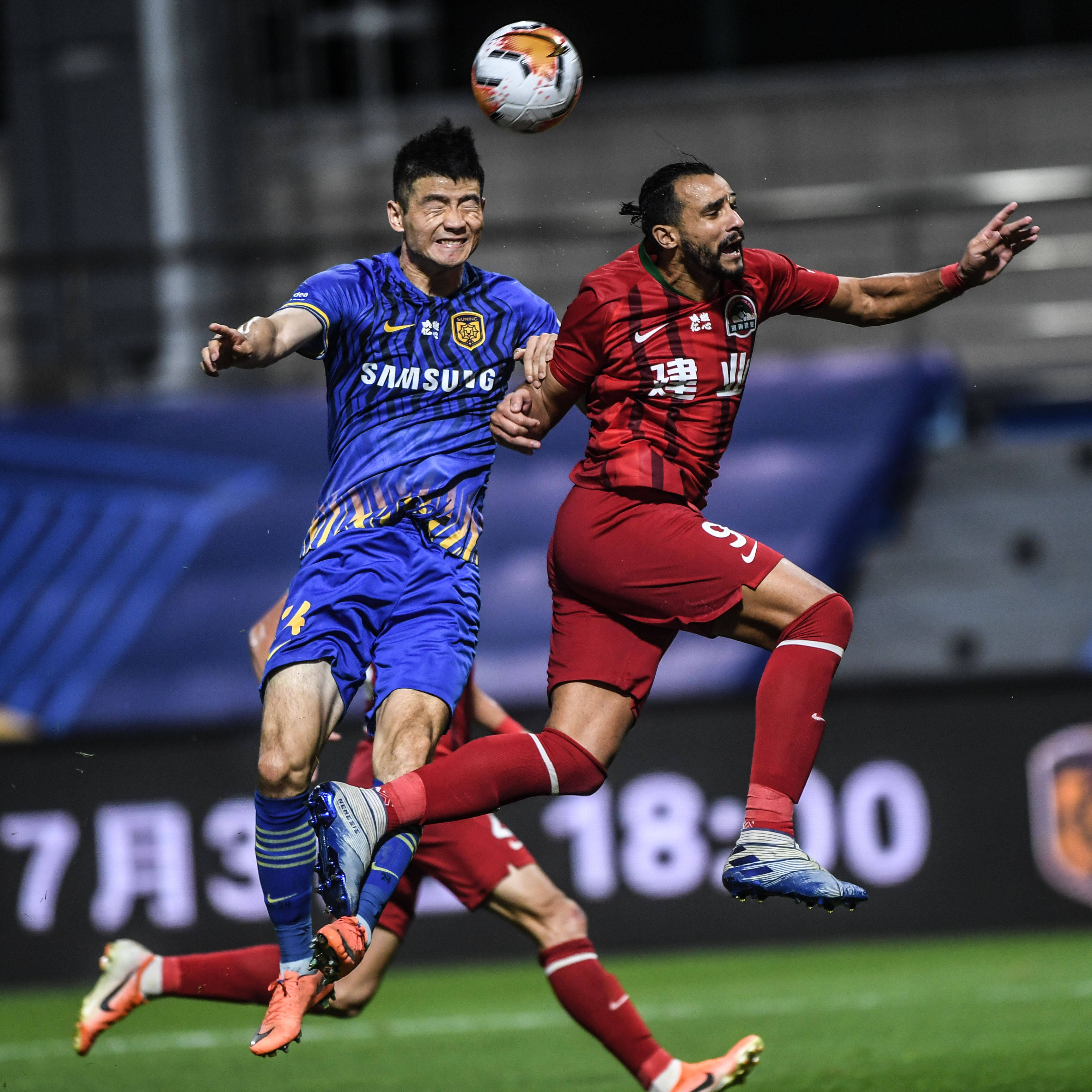 包含苏宁胜出，实力碾压对手展示强大实力的词条