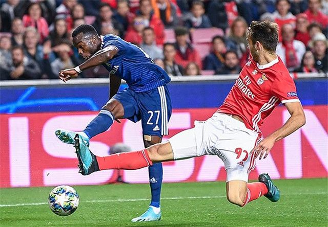 里昂首发阵容出现变动,球队拿下宝贵三分的简单介绍 里昂首发阵容出现变动,球队拿下宝贵三分的简单介绍