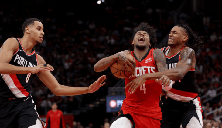 火箭客场击败篮网,继续领跑西区 火箭客场击败篮网,继续领跑西区