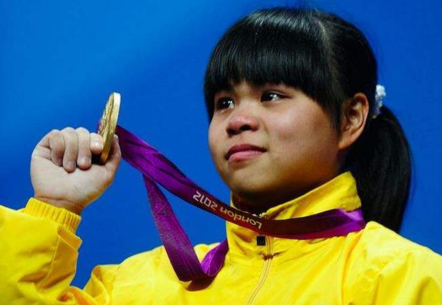 哈萨克斯坦游泳选手斩获金牌 哈萨克斯坦游泳选手斩获金牌